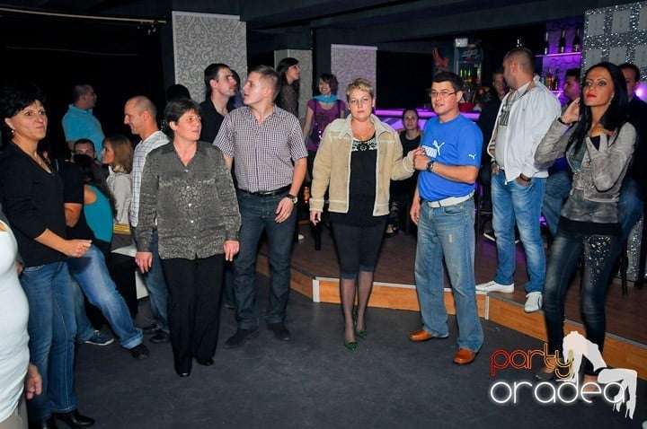 Seară de dans în Life Club,