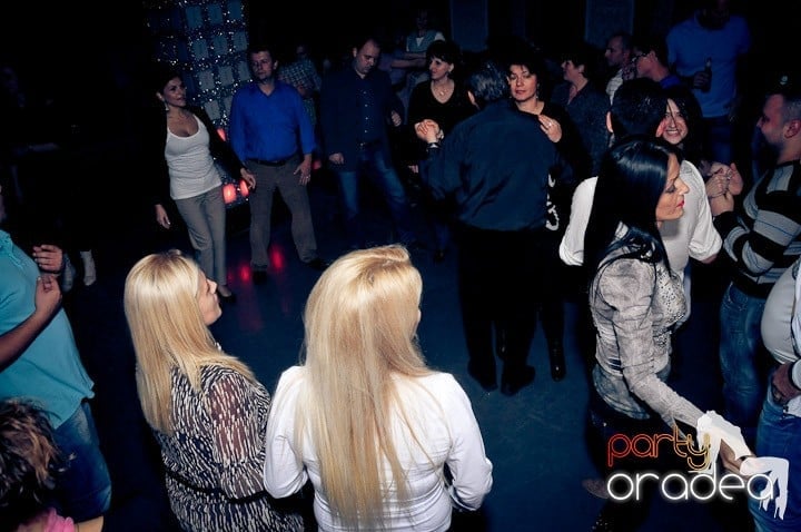 Seară de dans în Life Club,