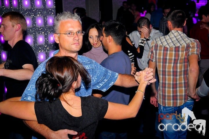Seară de dans în Life Club,