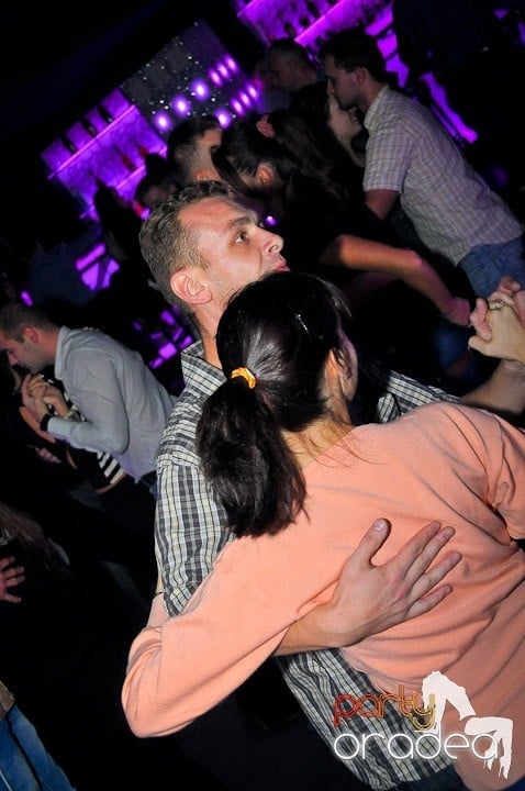 Seară de dans în Life Club,