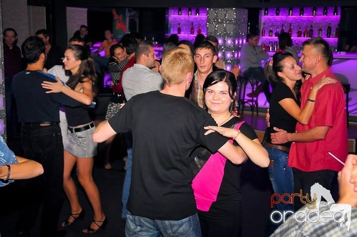 Seară de dans în Life Club,