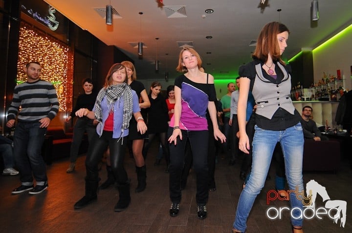 Seară de dans la Blondy's Art Cafe,