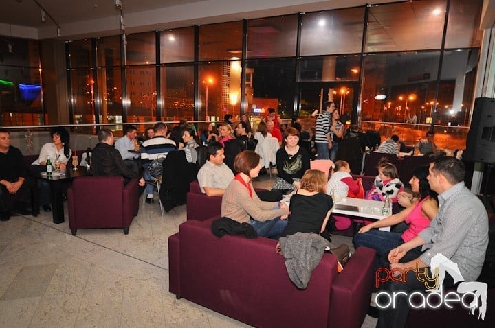 Seară de dans la Blondy's Art Cafe,