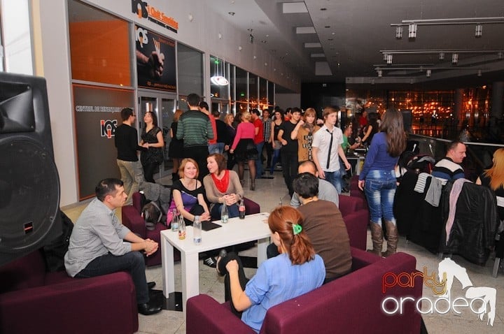 Seară de dans la Blondy's Art Cafe,