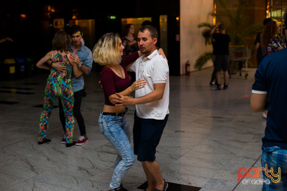 Seară de Dans,