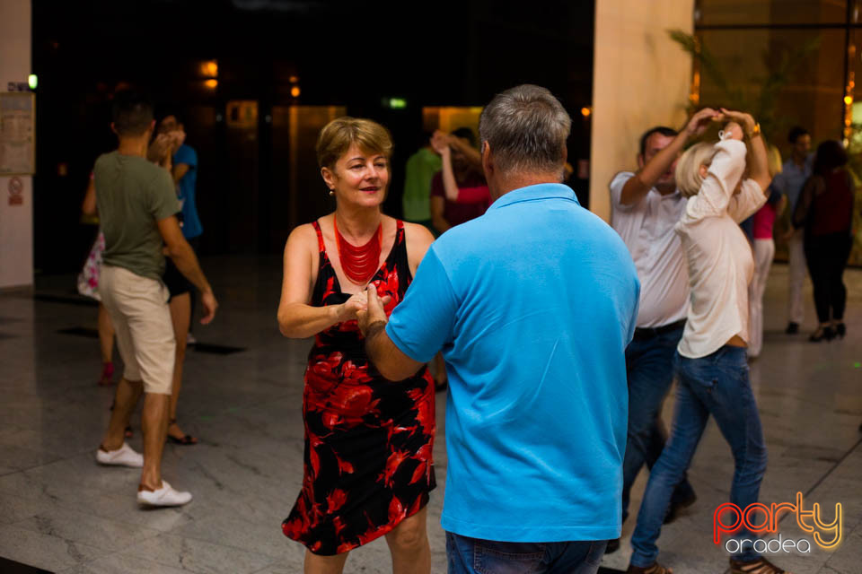 Seară de Dans,