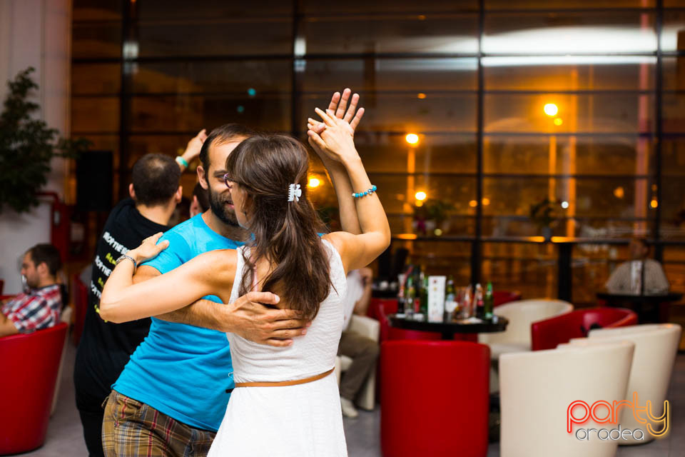 Seară de Dans, Blondy's Art Café