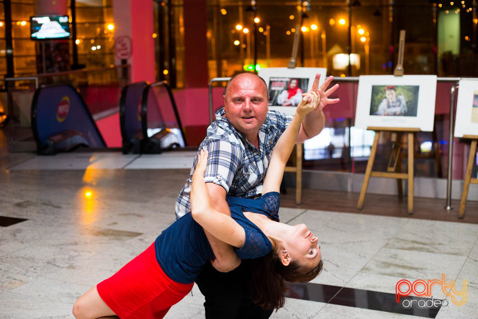 Seară de Dans, Blondy's Art Café