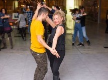 Seară de Dans