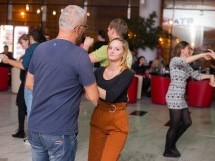 Seară de Dans