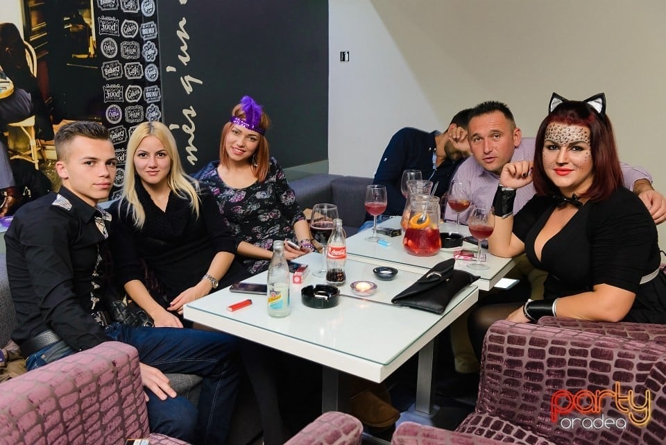 Seară de Halloween în Blanc Coffee, 