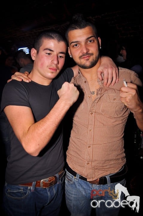 Seară de joi în Club Escape,