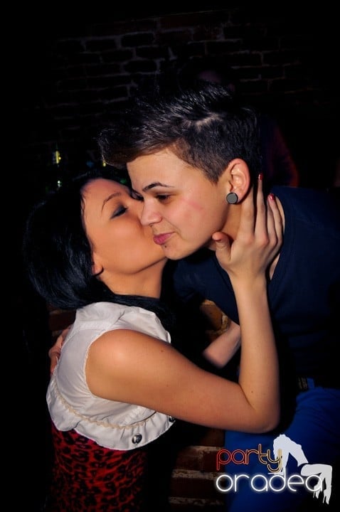 Seară de joi în Club Escape,
