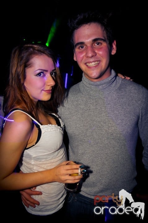 Seară de joi în Club Escape,
