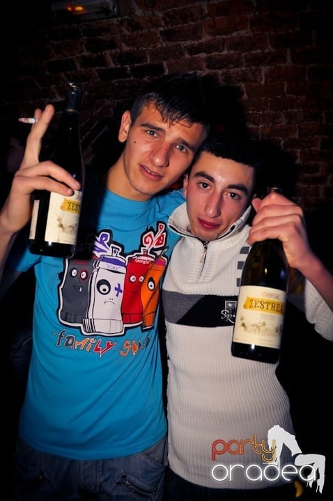 Seară de joi în Club Escape,