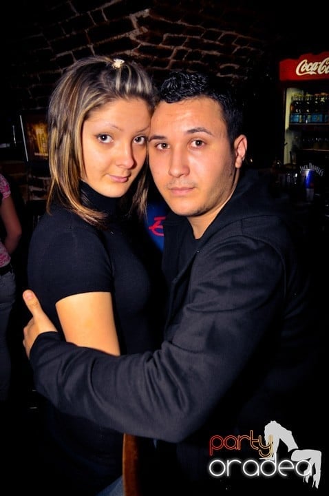 Seară de joi în Club Escape,