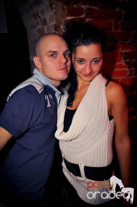 Seară de joi în Club Escape,