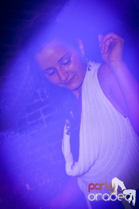 Seară de joi în Club Escape,