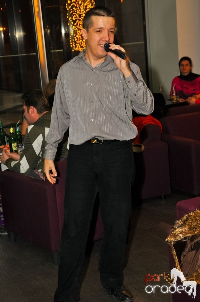 Seară de karaoke în Blondy's, 