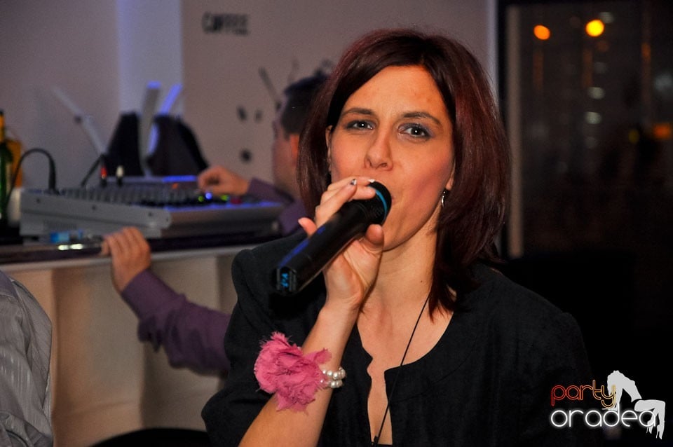 Seară de karaoke în Blondy's, 