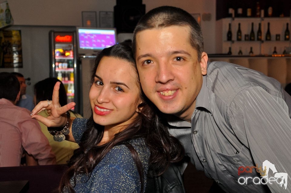 Seară de karaoke în Blondy's, 