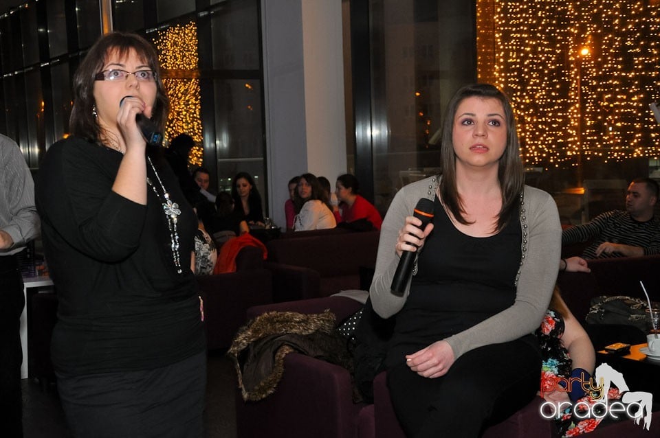 Seară de karaoke în Blondy's, 