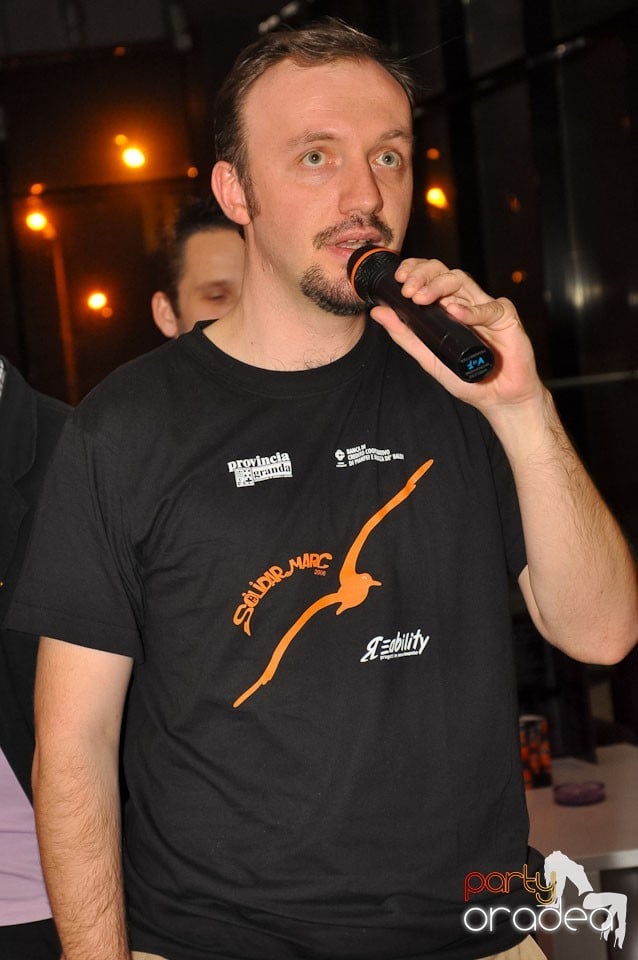 Seară de karaoke în Blondy's, 