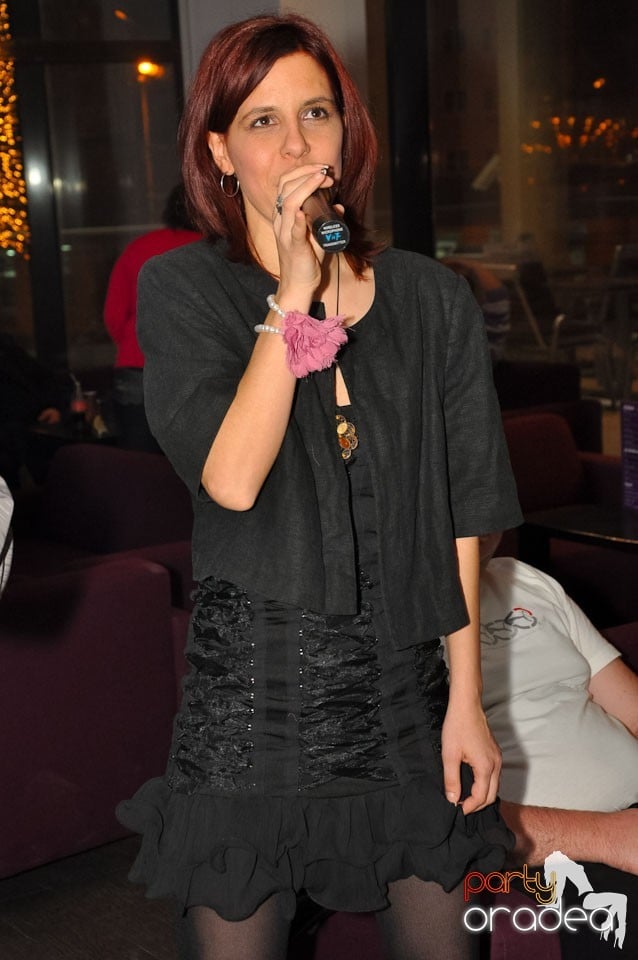 Seară de karaoke în Blondy's, 