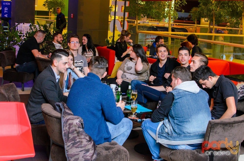 Seară de karaoke, Billy Art Club