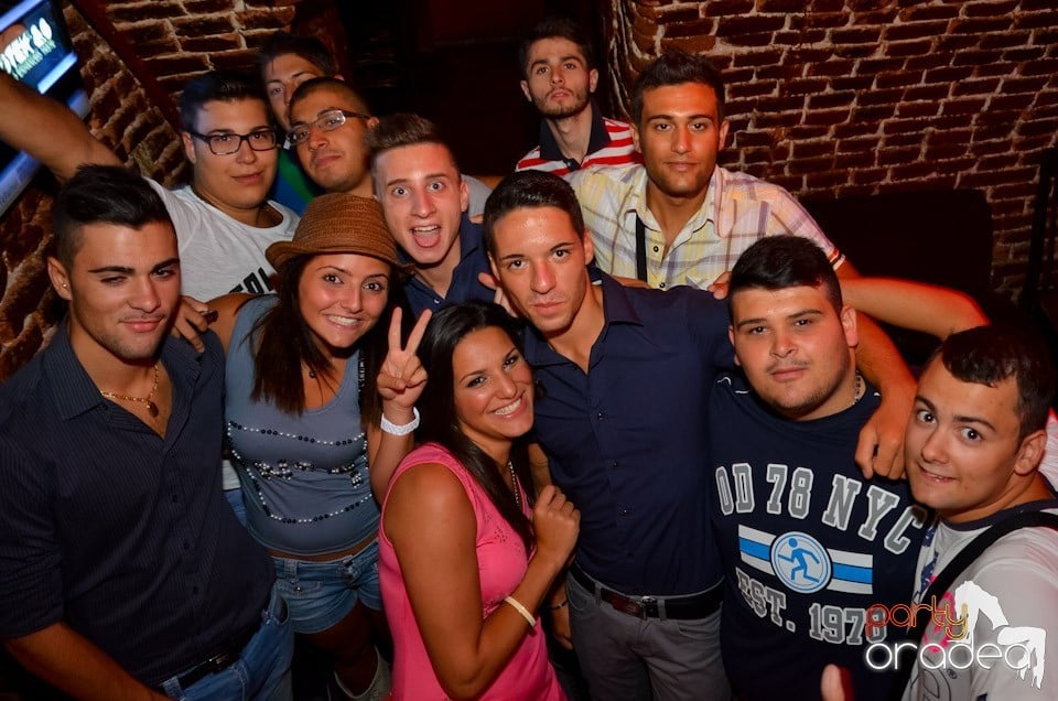 Seara de marţi în Escape, 