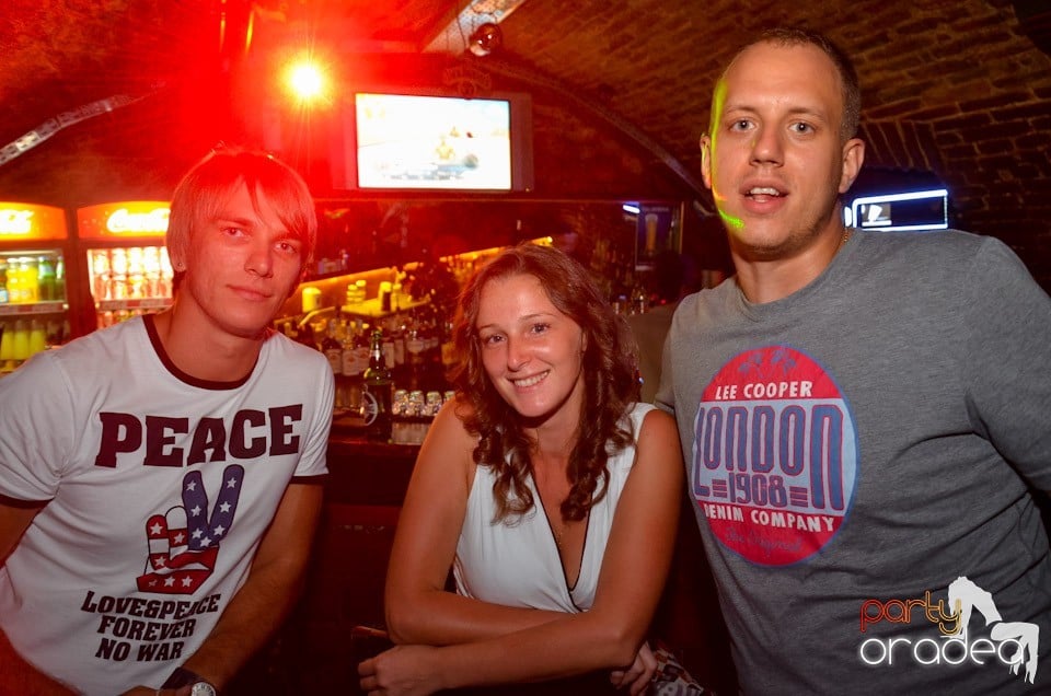 Seara de marţi în Escape, 