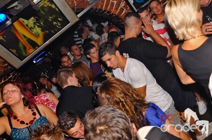 Seară de neuitat în Club Escape, 