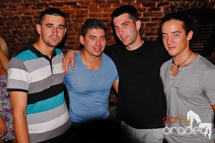 Seară de neuitat în Club Escape, 