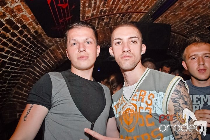 Seara miercuri în Escape, 