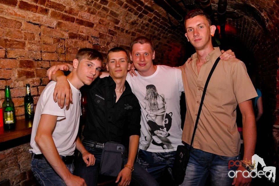 Seara promoţiilor în Club Escape, 