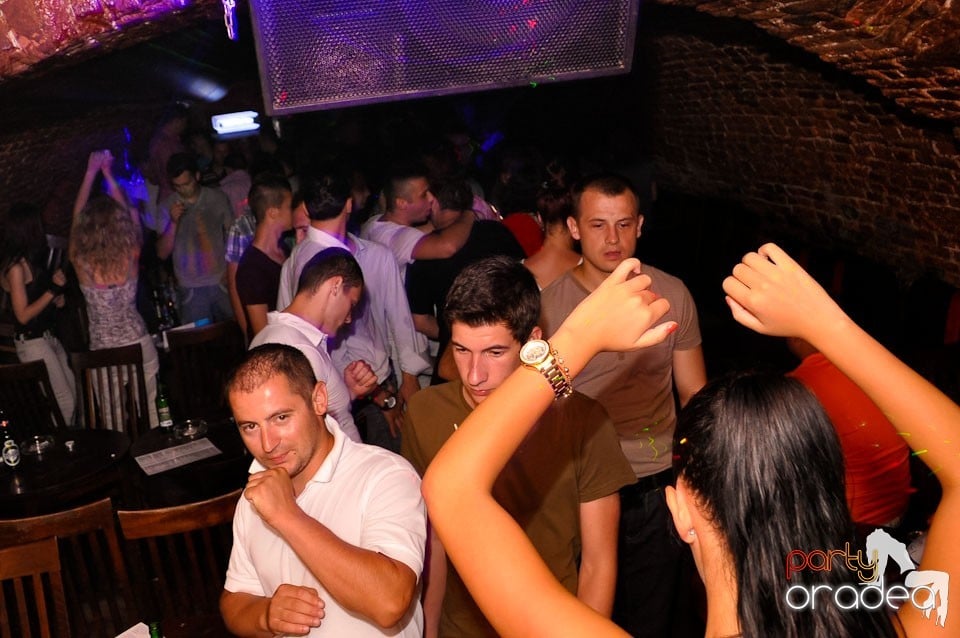 Seara promoţiilor în Club Escape, 