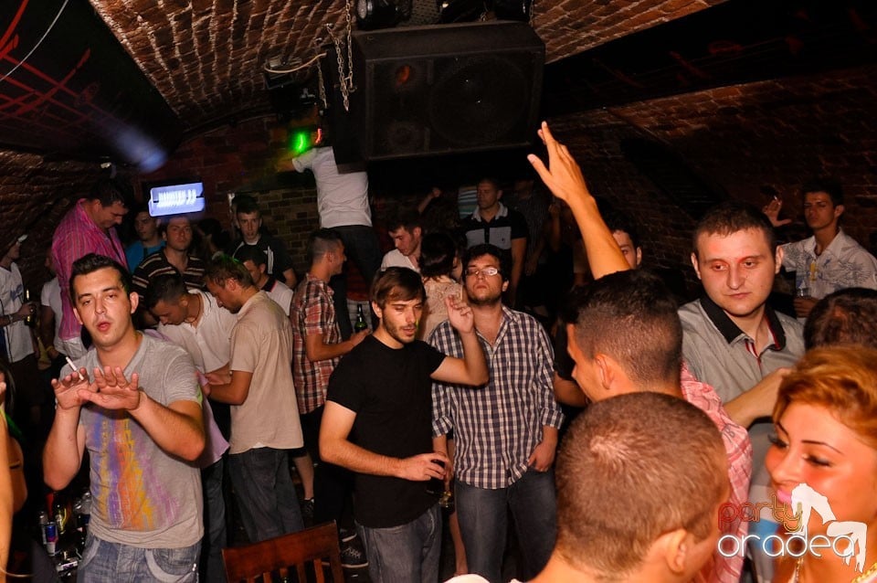 Seara promoţiilor în Club Escape, 