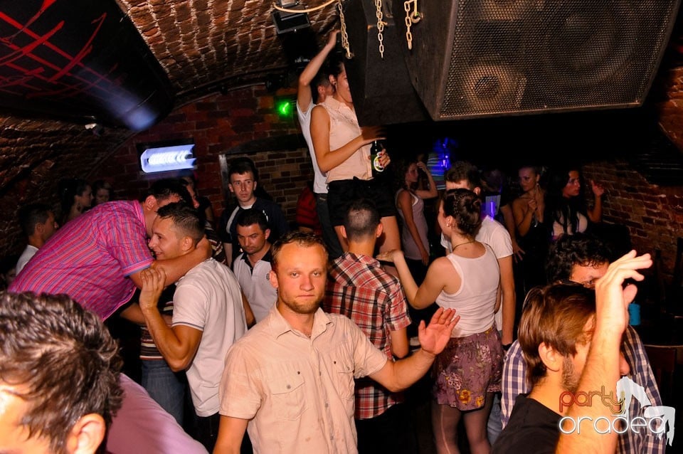 Seara promoţiilor în Club Escape, 