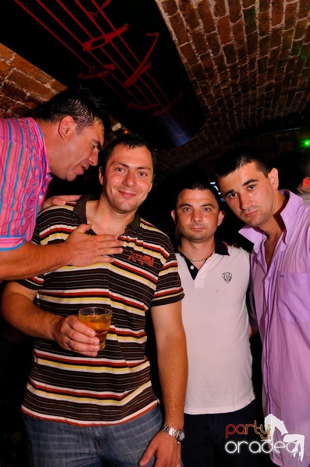 Seara promoţiilor în Club Escape, 