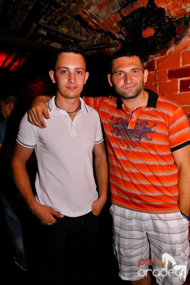 Seara promoţiilor în Club Escape, 