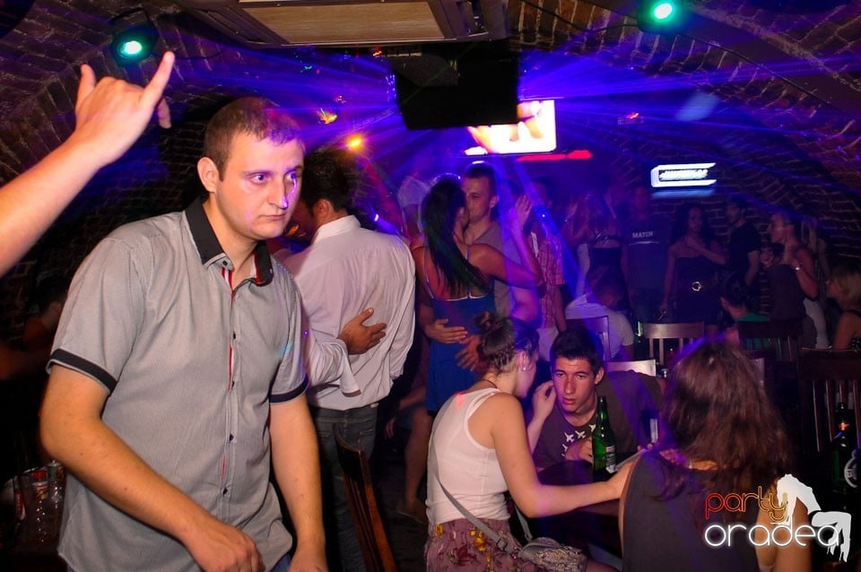 Seara promoţiilor în Club Escape, 