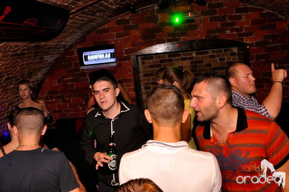 Seara promoţiilor în Club Escape, 