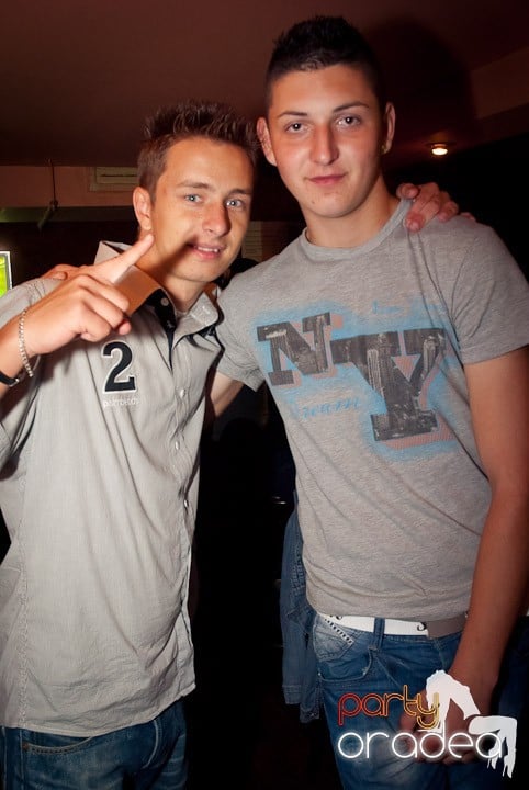 Seven sâmbătă noaptea, 