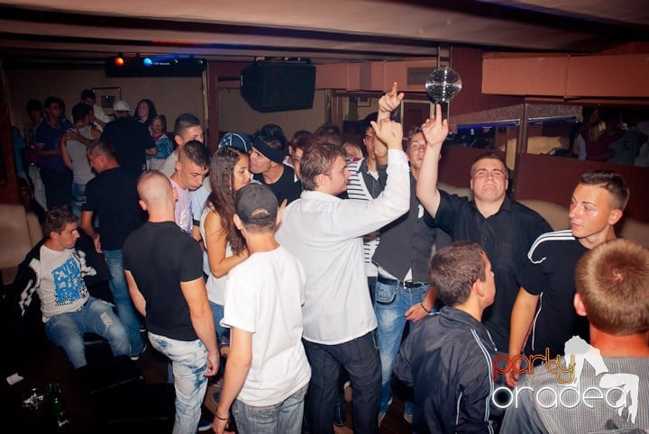 Seven sâmbătă noaptea, 