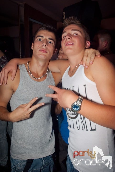 Seven sâmbătă noaptea, 