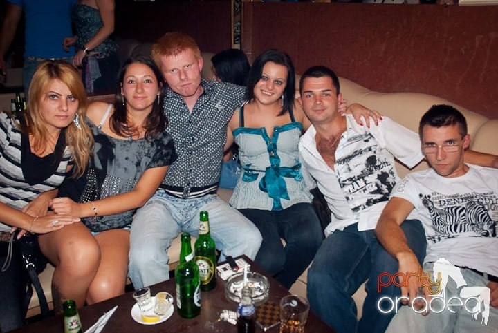 Seven sâmbătă noaptea, 