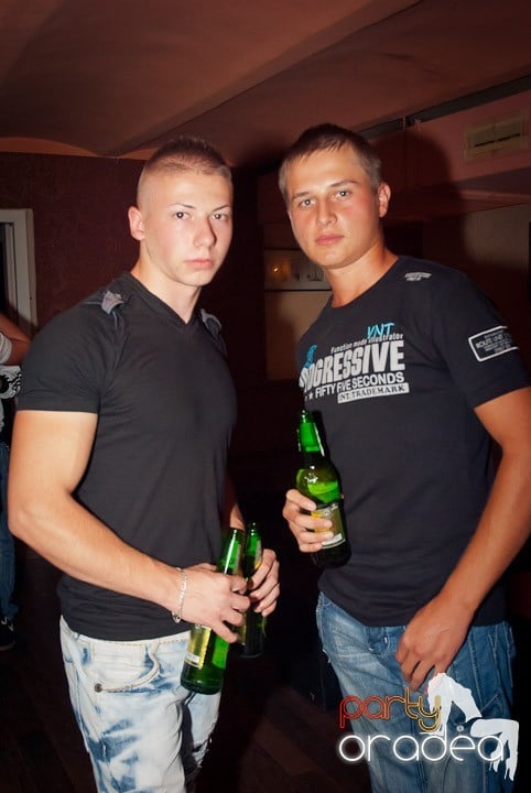 Seven sâmbătă noaptea, 