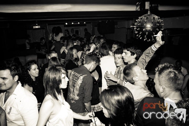 Seven sâmbătă noaptea, 