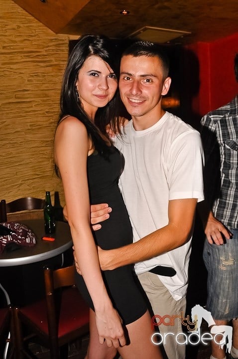 Sfârşit de săptămână cu distracţie şi muzică bună în Downtown,