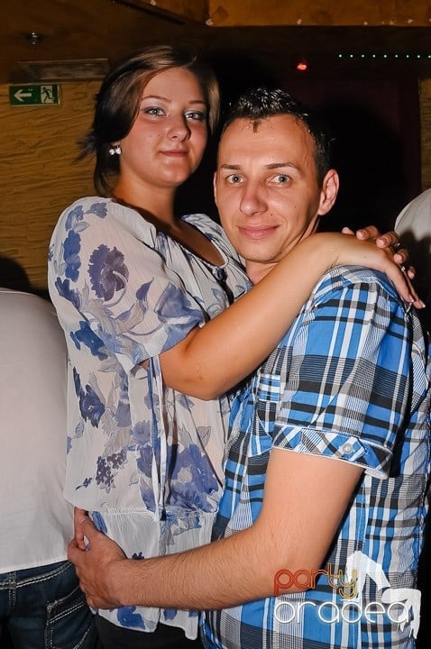 Sfârşit de săptămână cu distracţie şi muzică bună în Downtown,
